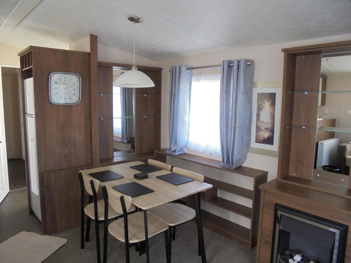 Kingfisher : Seabreeze:- 6 Berth, Enclosed Veranda, Close To Site Shop Ingoldmells Exterior photo